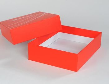 De rode Vouwende van de de Dozenrechthoek van de Kartongift Doos van de de Sluitingsgift Magnetische